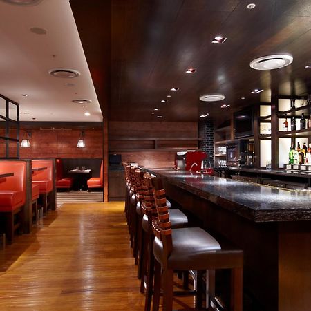 Ambassador Hotel Hsinchu Exterior foto The bar at the restaurant