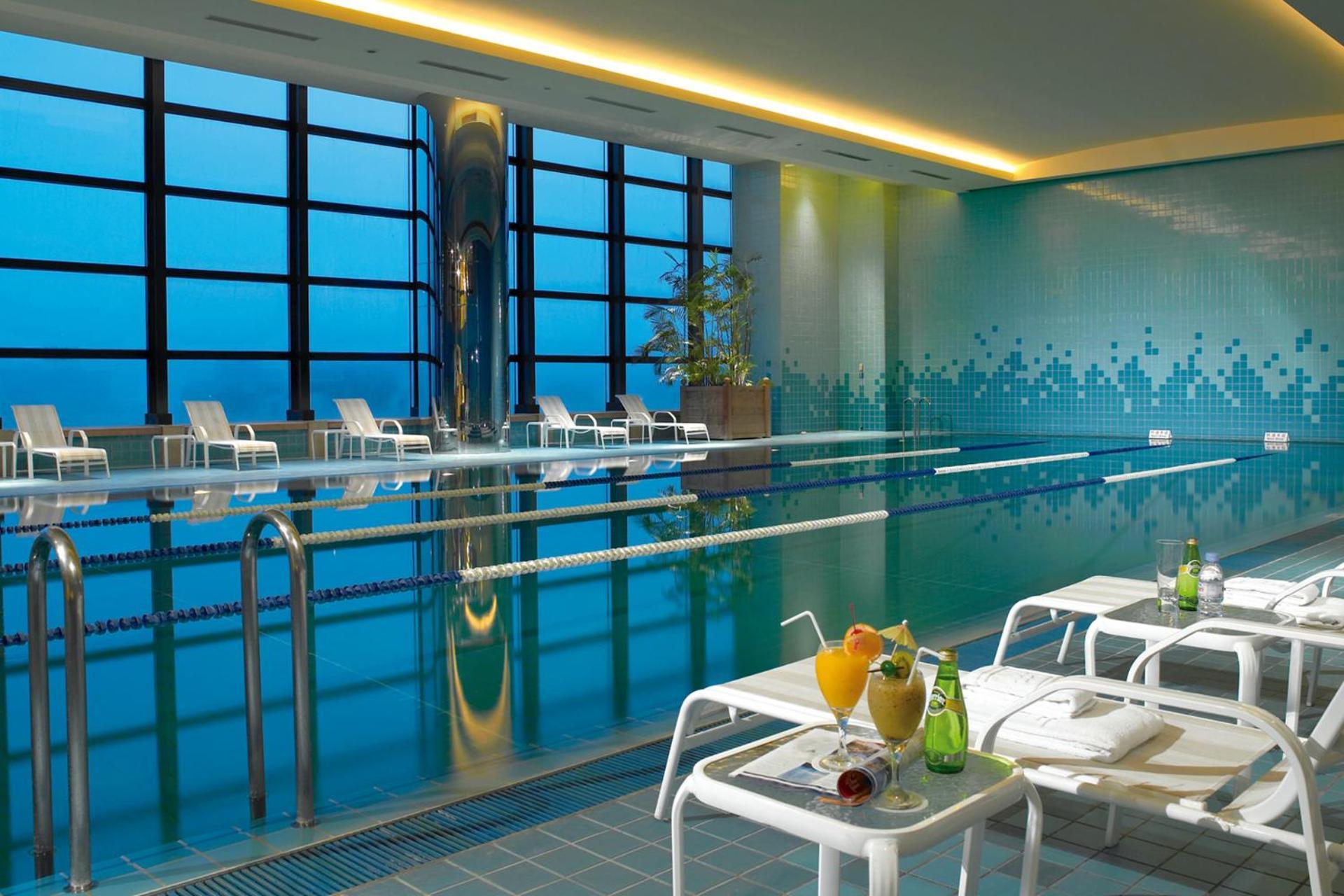 Ambassador Hotel Hsinchu Exterior foto The swimming pool at the hotel