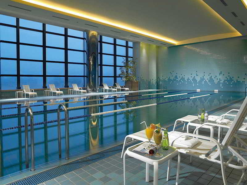 Ambassador Hotel Hsinchu Exterior foto The pool at the 101