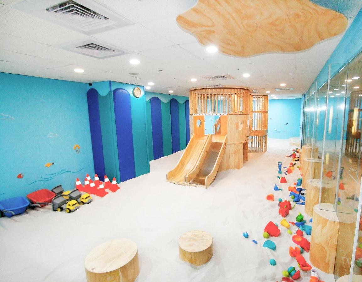 Ambassador Hotel Hsinchu Exterior foto The Children's Museum of Oakville
